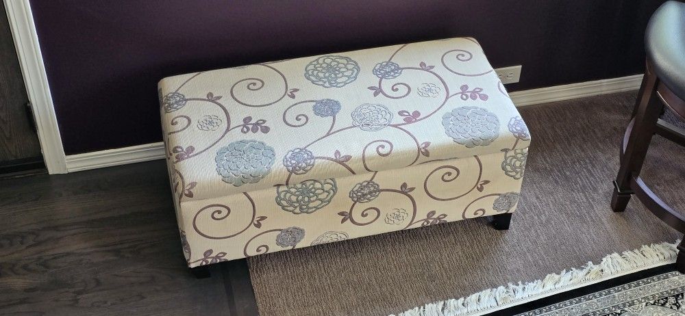 39" Storage Ottoman