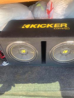 Kicker competition  two 12” amp boss 1000 watts