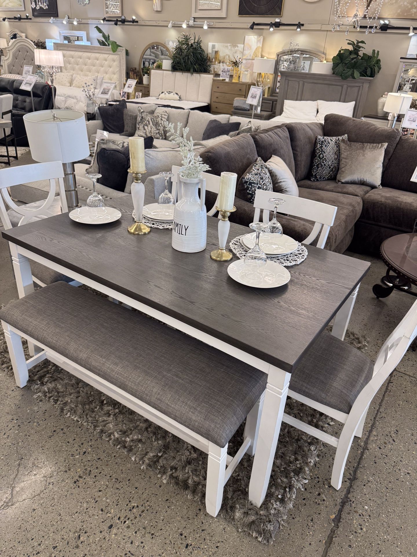 Beautiful Dining Table Set