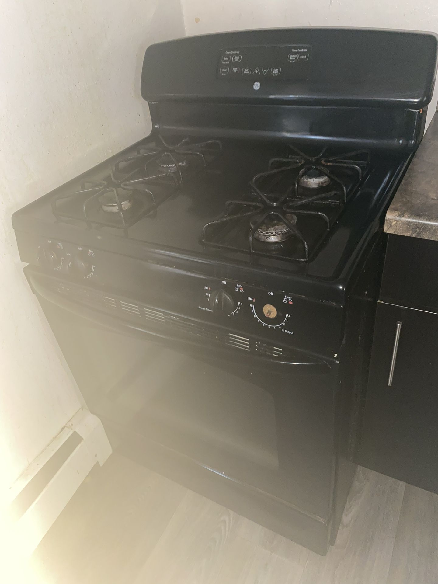 Gas stove black