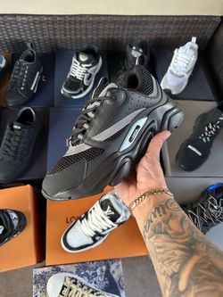 B22 Shoes