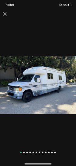 2004 RV Motorhome With 29,000 Miles