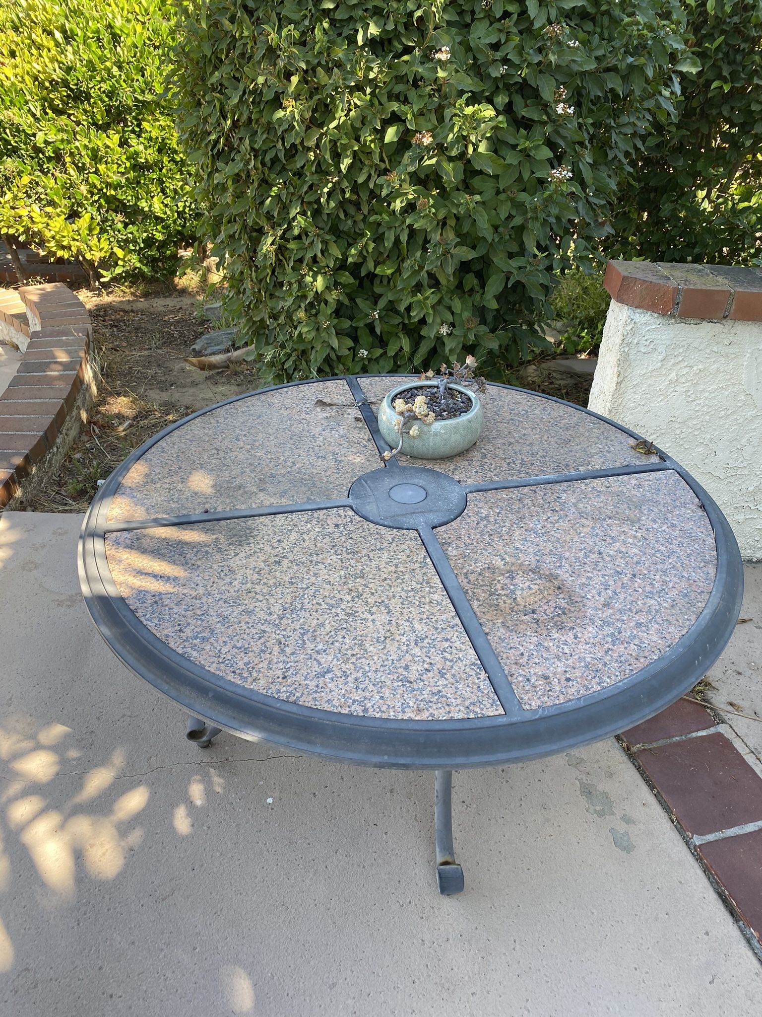 Free Table