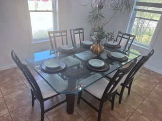 Dining room chairs set