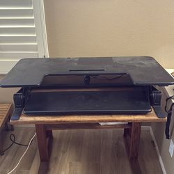 Electric standing desk topper