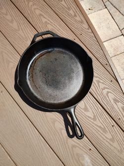 Big Lodge Cast Iron Pan