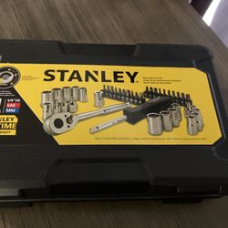 Stanley 41 Piece 1/4” Dr SAE/mm Set