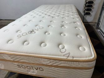 LIKE NEW! Saatva Classic Firm Twin XL Mattress - Delivery Available