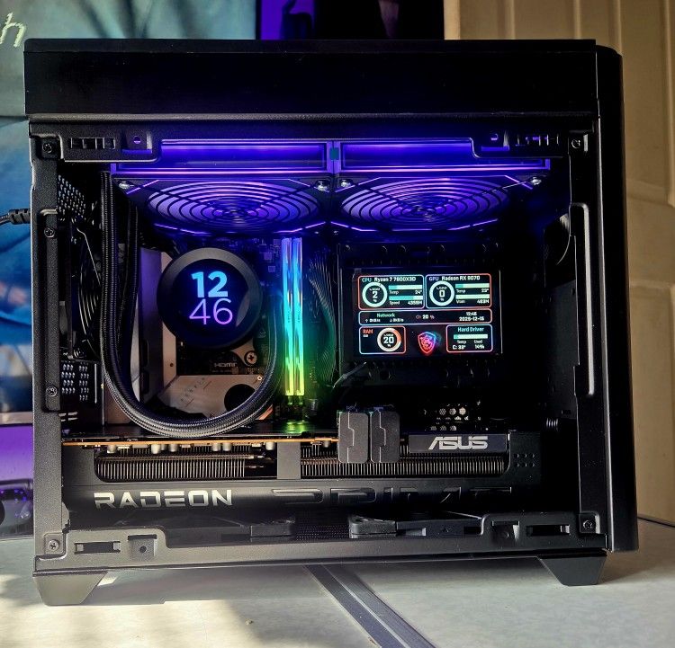 GAMING PC RYZEN 7 7800X3D WITH RX 9070