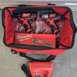 Brand New Milwaukee M12 Tool Bundle Impact / Drill / Bag / Charger / Battery 