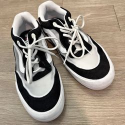 VANS Wayvee Skate Shoes – Black/White (Size 12) – Near Perfect Condition