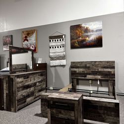 OM• $38 Initial • Brand New//Derekson Queen Panel Bed with 6 Storage Drawers with Mirrored Dresser and 2 Nightstands