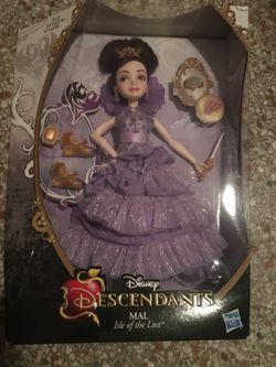 Disney Descendants Coronation Mal Isle of the Lost Doll 