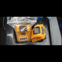 DEWALT 12V MAX 2Ah Lithium Ion Battery and charger (2 SETS AVAILABLE)