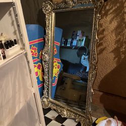 In Wasco- Mirror 4x5 feet