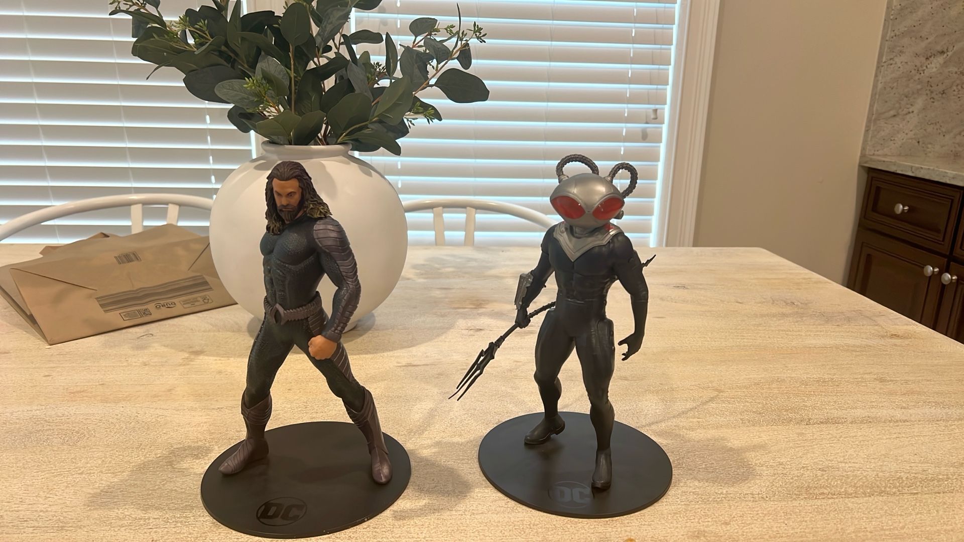 Aquaman And Black Manta Statue Mcflarene