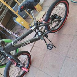 KEN ABYSS BMX 18" BOYS BIKE $30 GILBERT AND RAY RD.  CHECK ALL MY OFFERS. 