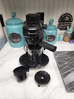 Expresso coffee maker with steamer