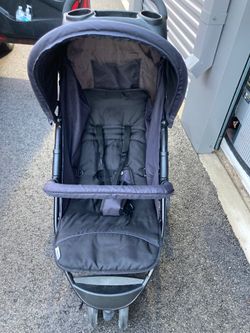 Stroller ￼