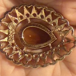 Beautiful Vintage Sarah Coventry Gold Tone Amber Pendant There’s Nothing No Chain 