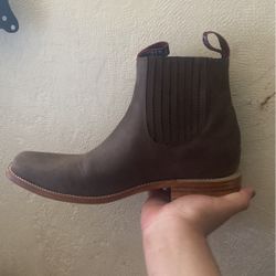 boots to dance or to go to events  