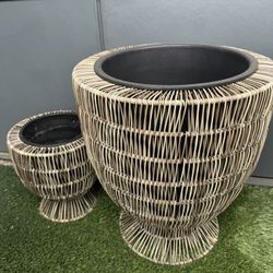 Out Door Patio Plant Pots Set