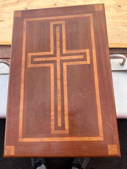Decorative Wooden Keepsake Storage Box w/ Inlaid Design
