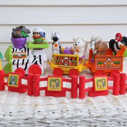 Fisher Price Little People Zoo Train and Zoo Animals Set - Sounds Work
