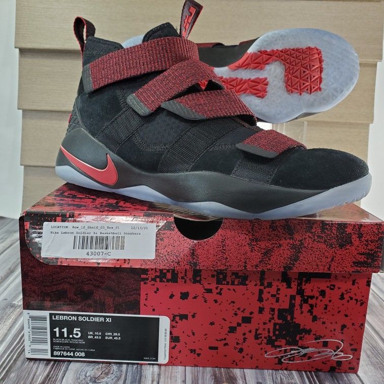 Nike Men's Size 11.5 LeBron James Soldier 11 Red Stardust With Box 