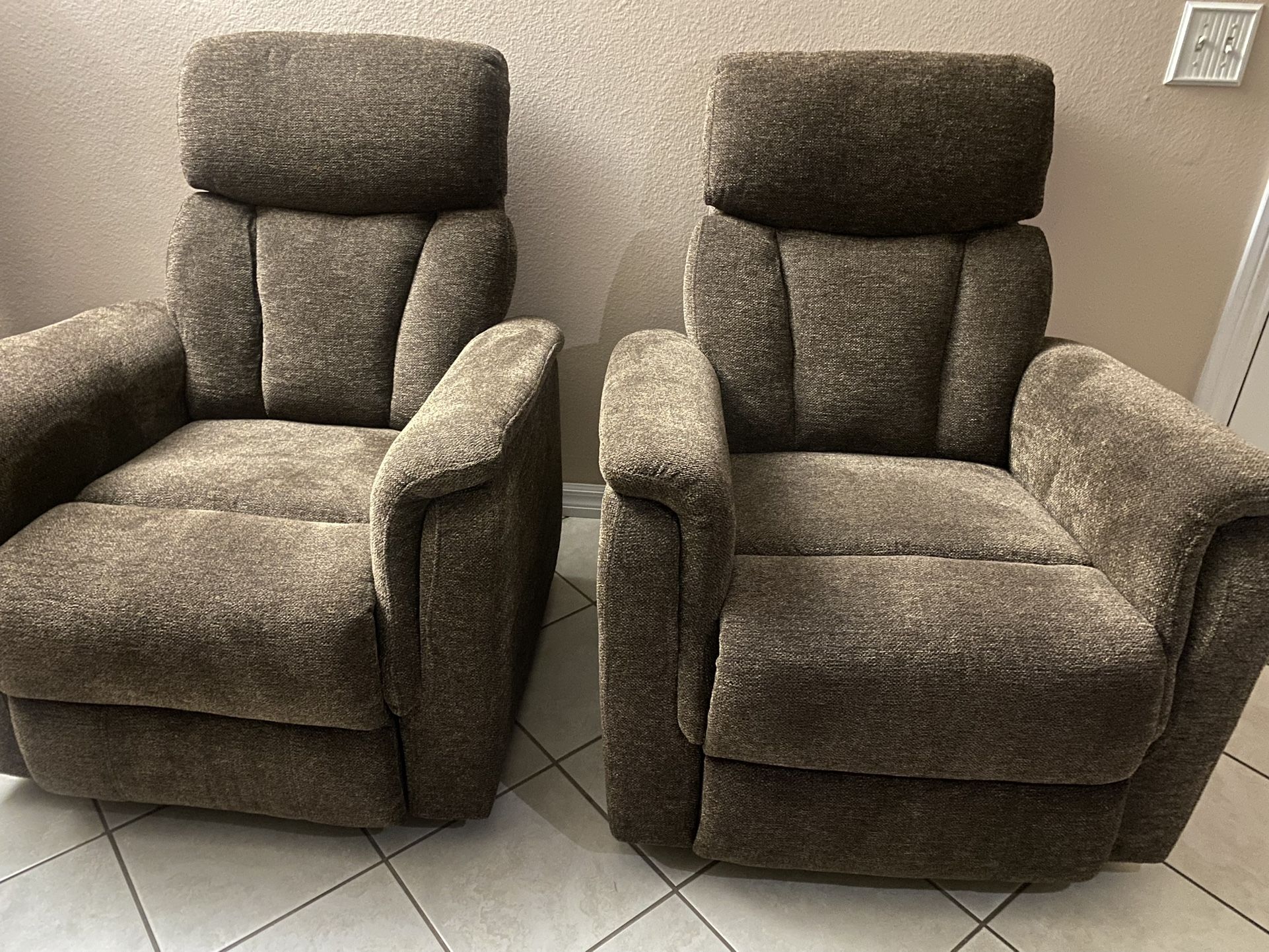 Brady Brown Manual Glider Recliners