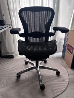 Herman Miller Aeron Chair, Size B, Polished Aluminum Base