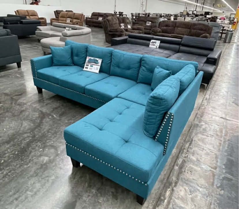 New Sectional Couch / Free Delivery
