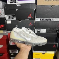 Nike Air VaporMax 2021 FK White Pure Platinum size 11.5W 10M VNDS