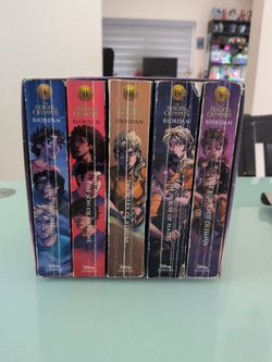The heroes of Olympus 5 book set (pre-owned)