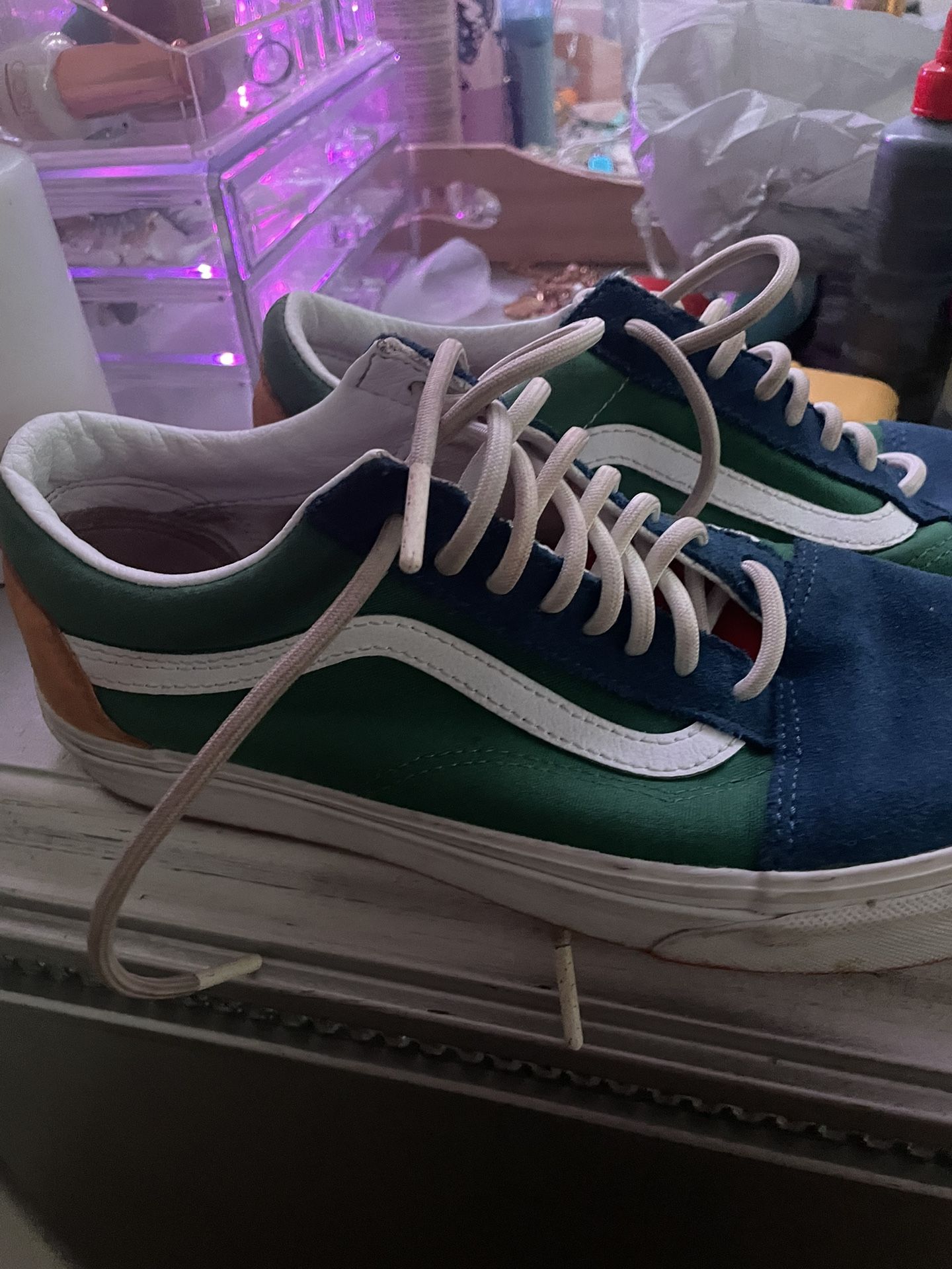 vans