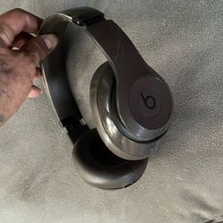 Beats Studio Pro