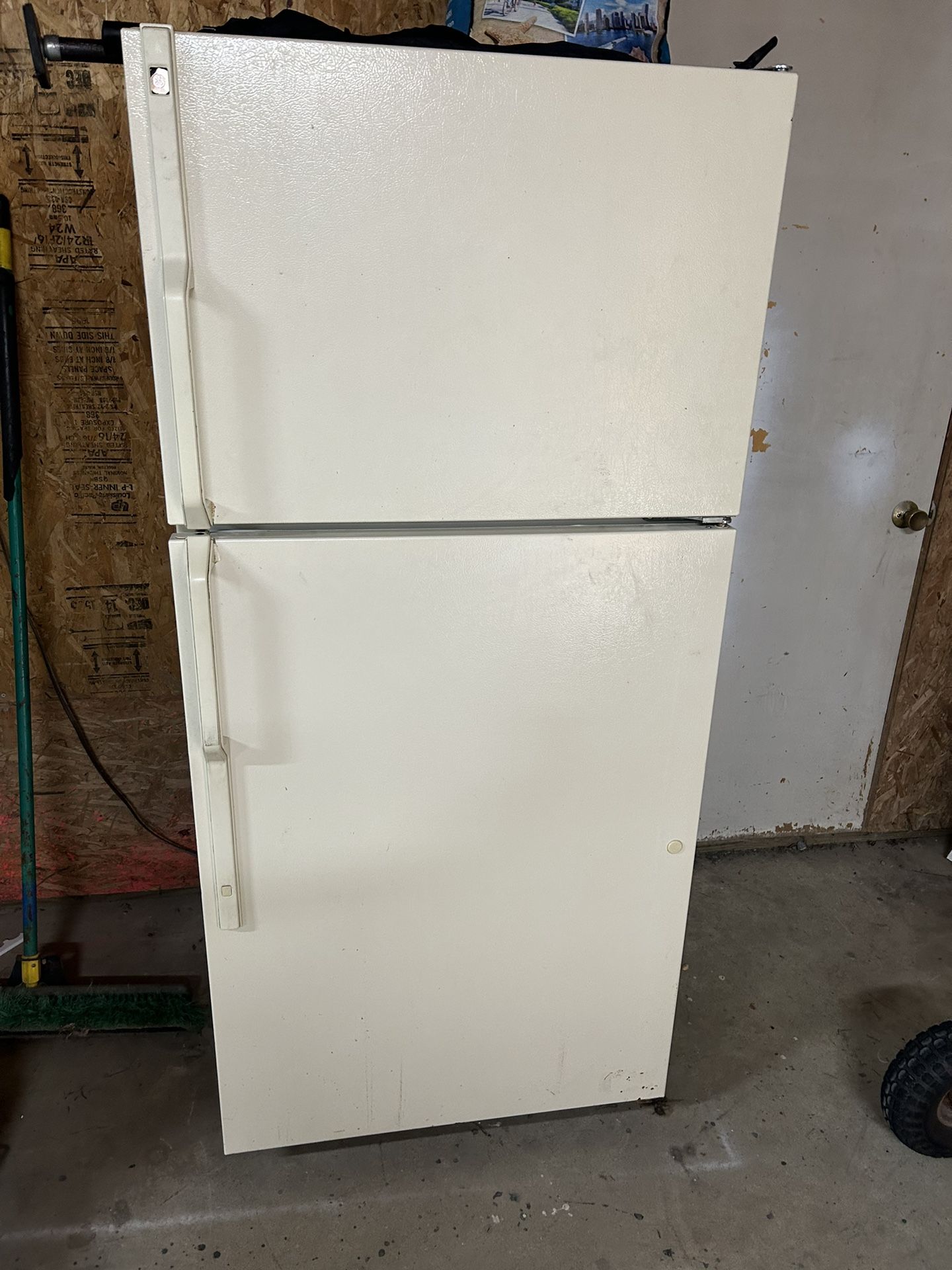 REFRIGERATOR