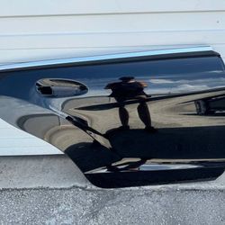 12-18 Mercedes W218 CLS550 CLS400 CLS63 Rear Right Side Door Shell OEM BLACK