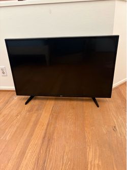 43" LG TV