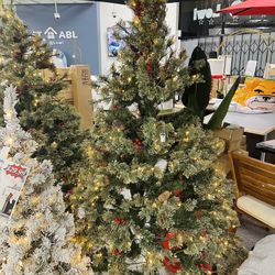 🎄Holiday Favorite! Artificial Christmas Tree with Built-In LEDs