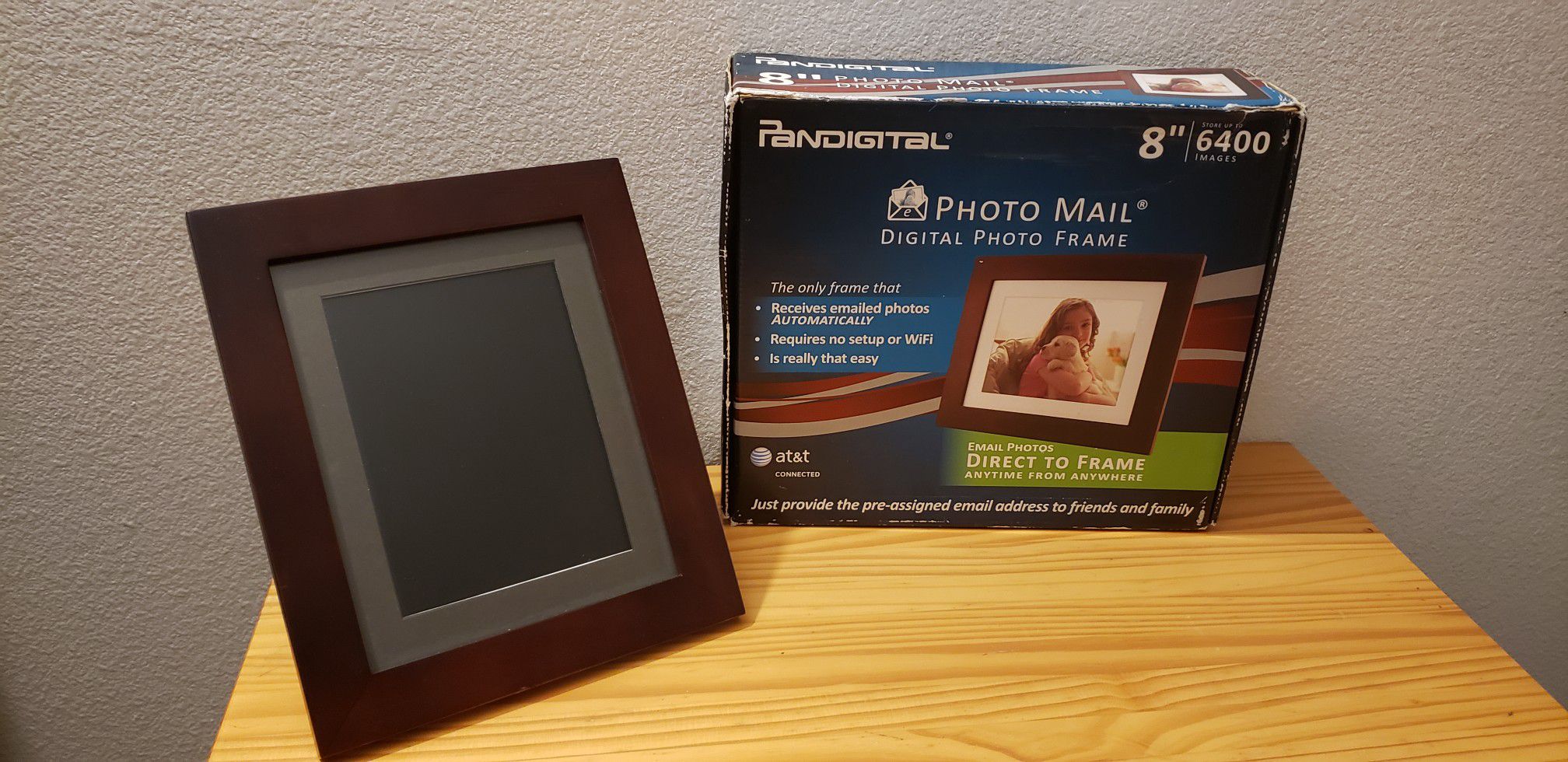 Pandigital 8 inch Digital Photo Frame