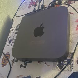 Mac Mini PC With Monitor Keyboard Mouse And Mic