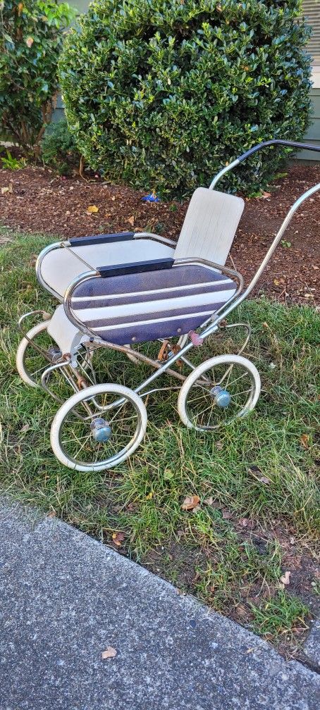 Vintage Metal Baby Doll Pram Stroller Carrier