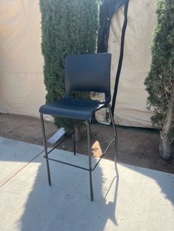 Black Single Barstool!