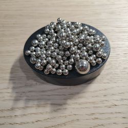 Bukky Balls