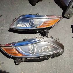 2013-2016 Lincoln MKS Headlights Xenon Hid With Lights Bulbs And Accessories OEM.