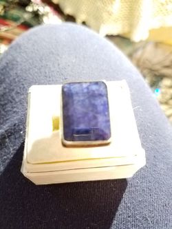 Natural blue sapphire ring