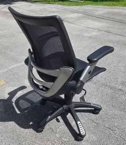 Ergonomic BIG and TALL adjustable office desk computer chair all mesh