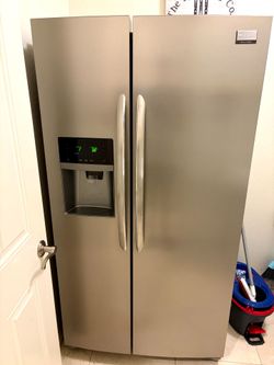 SxS Frigidaire stainless steel