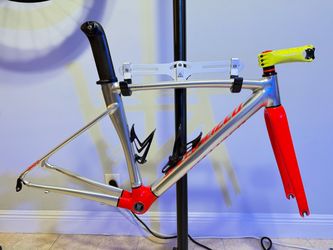 2016 Specialized Allez Sprint X1 (Limited Edition Frameset - 49cm)